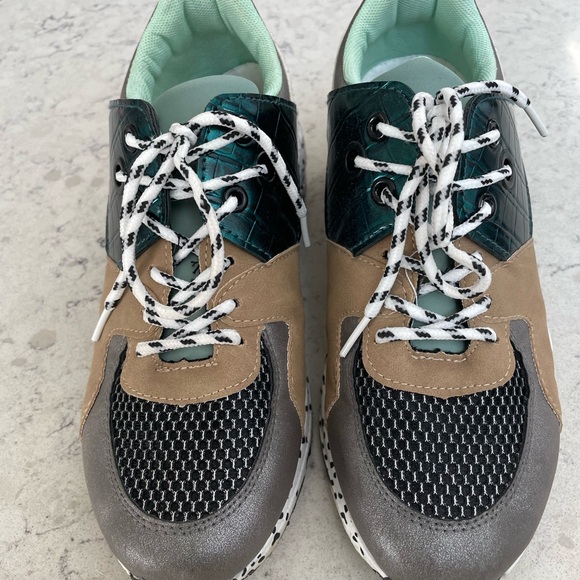 Leopard Colorblock lace up Chunky Sneakers - Picture 6 of 7